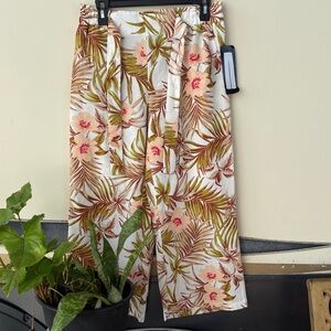 NYC Tropical Leaf Print Pants